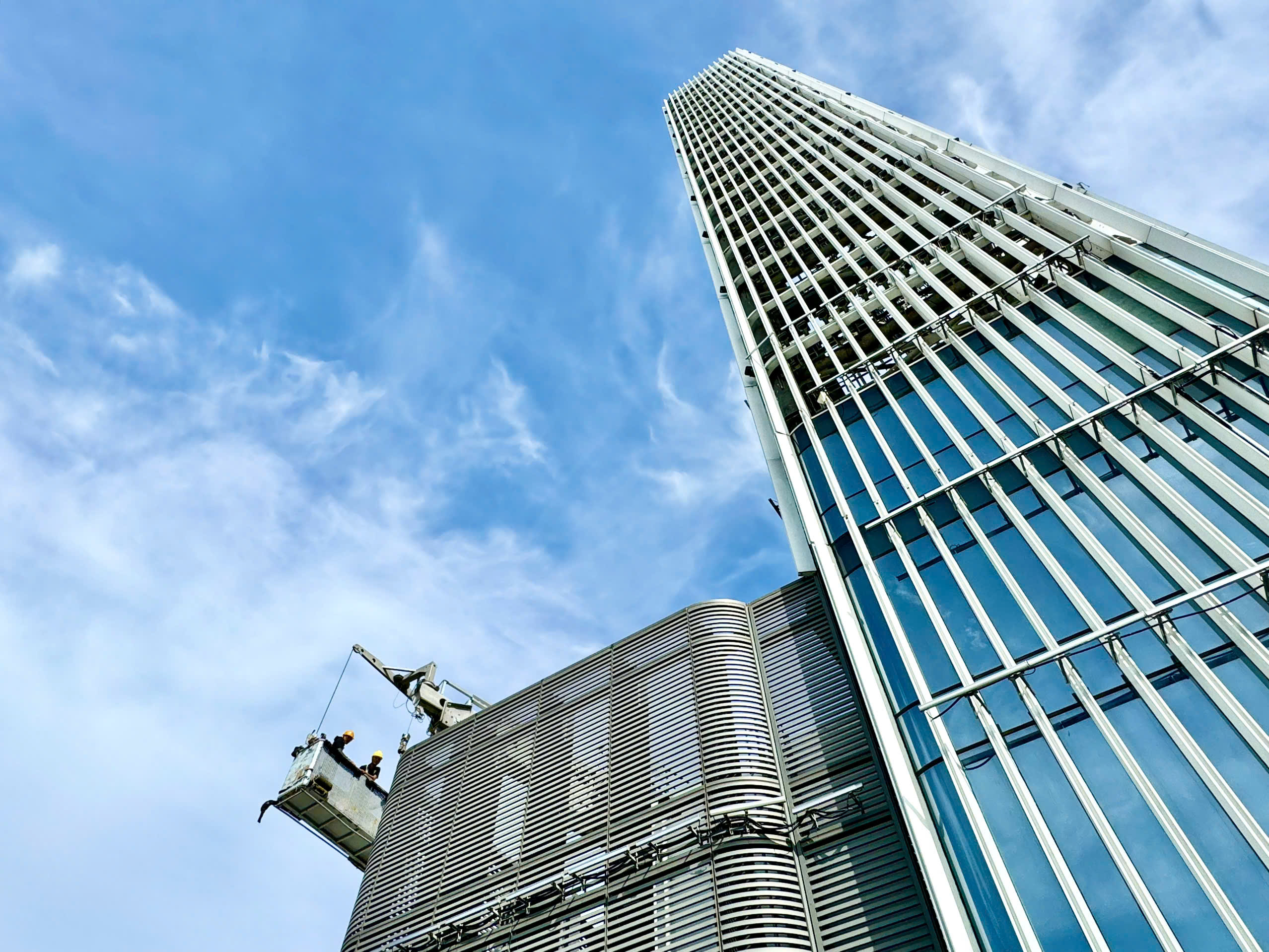 TOÀN DIỆN HÀNG ĐẦU VIỆT NAM